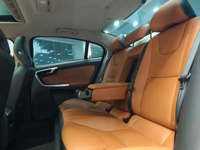 2017 Volvo S60L T4 Smart Edition — миниатюра 30