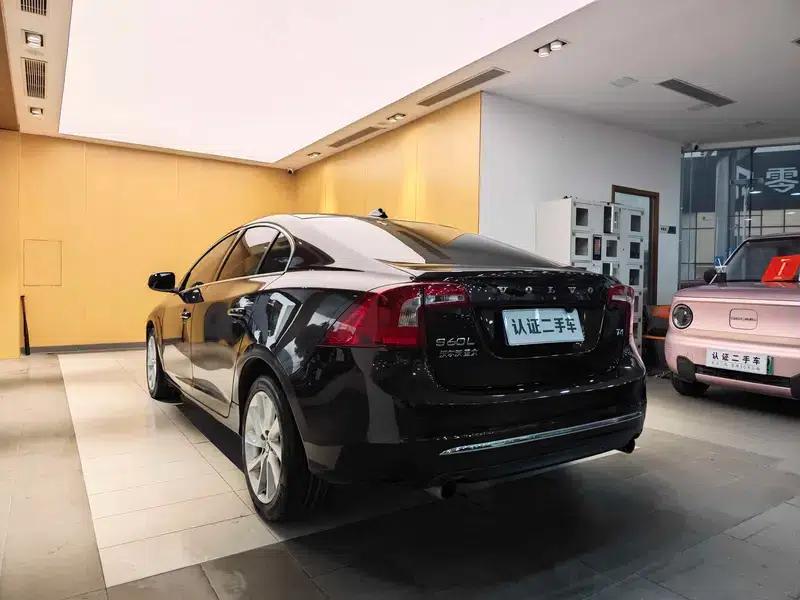 2017 Volvo S60L T4 Smart Edition — миниатюра 5