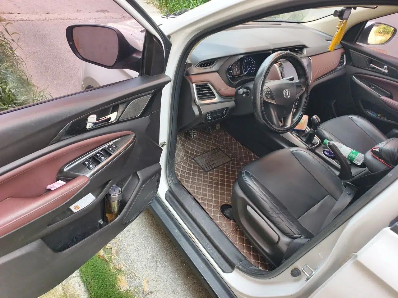 CHANGAN Lingxuan 2017 1.6L Manual Entry-Level Model — миниатюра 13