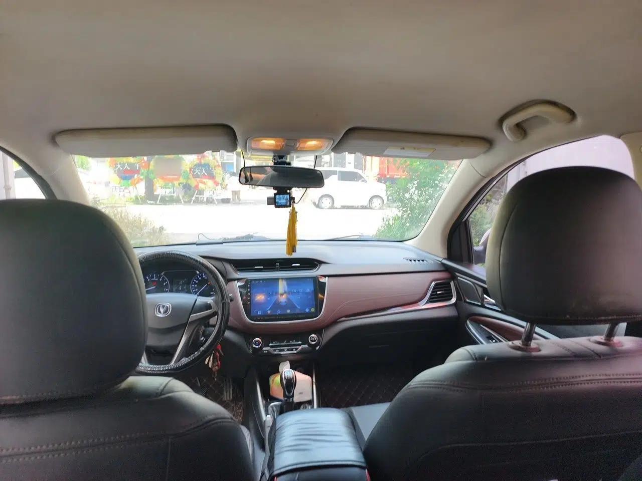 CHANGAN Lingxuan 2017 1.6L Manual Entry-Level Model — миниатюра 15