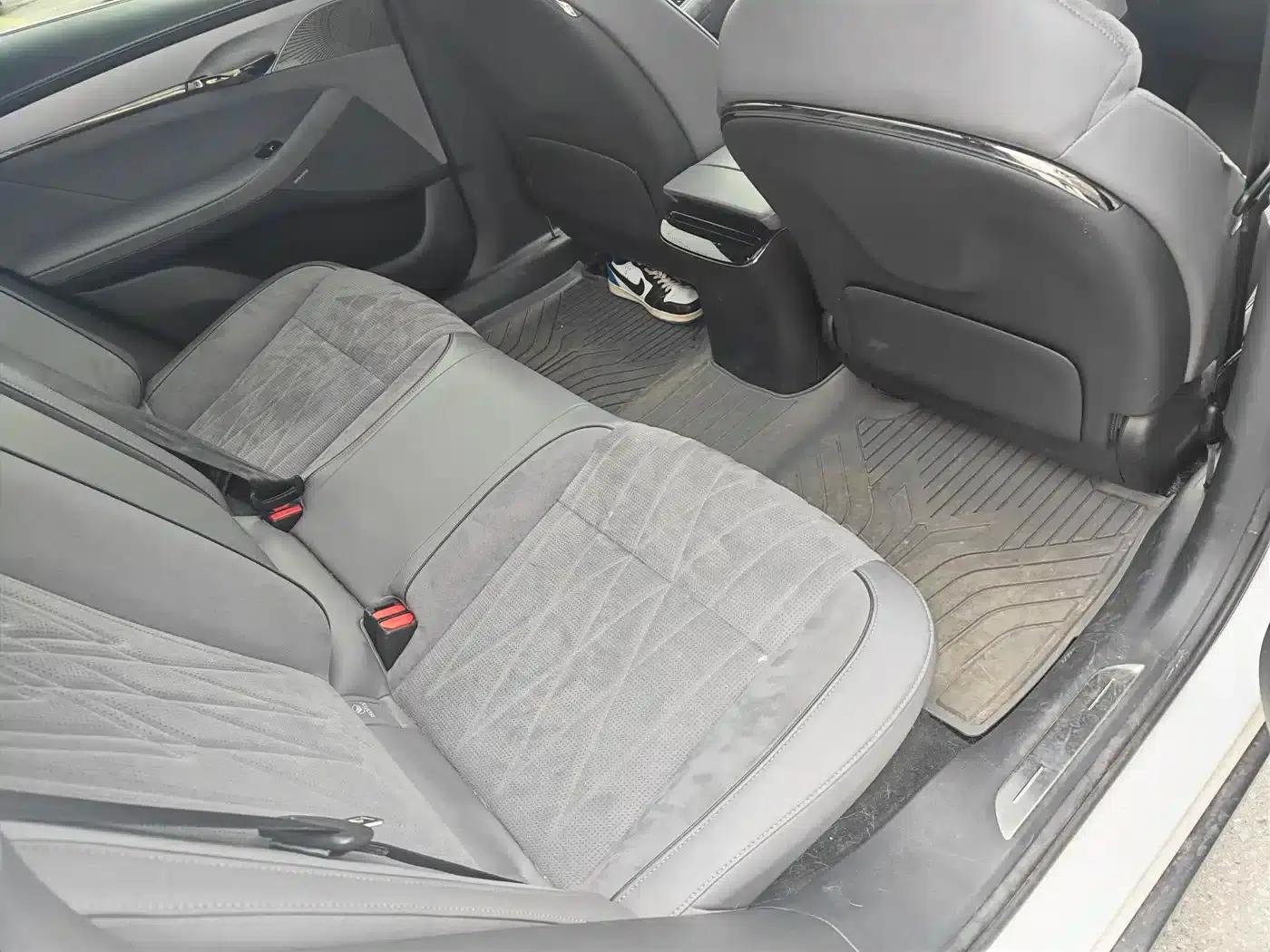 Voyah Chase 2023 AWD Standard Edition — миниатюра 11