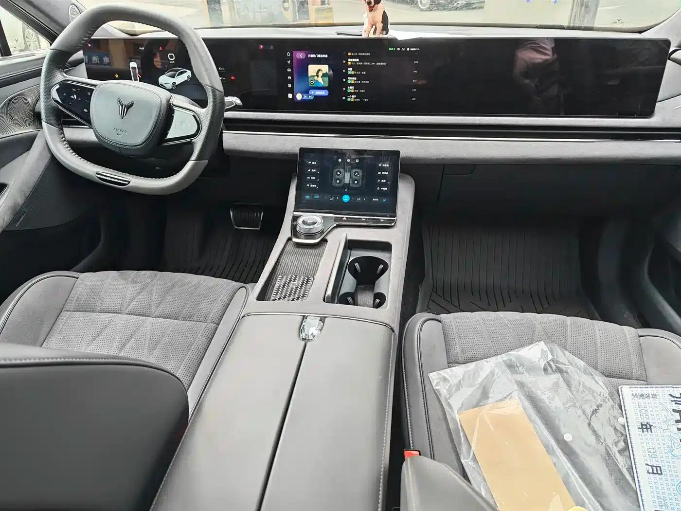 Voyah Chase 2023 AWD Standard Edition — миниатюра 13
