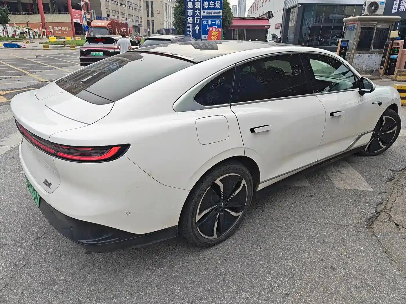 Voyah Chase 2023 AWD Standard Edition — миниатюра 15