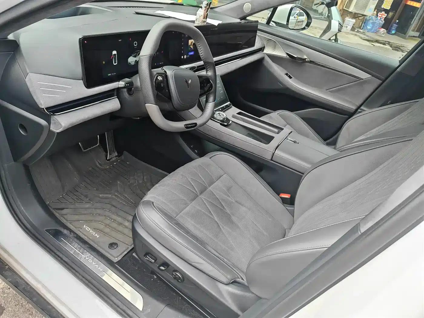 Voyah Chase 2023 AWD Standard Edition — миниатюра 4