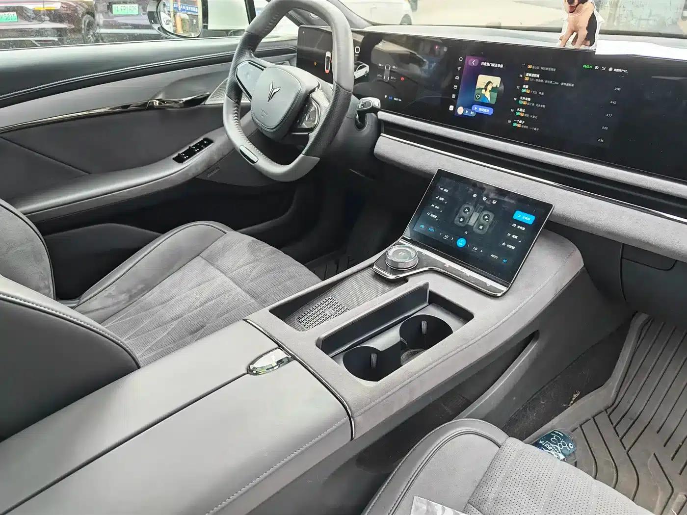 Voyah Chase 2023 AWD Standard Edition — миниатюра 8