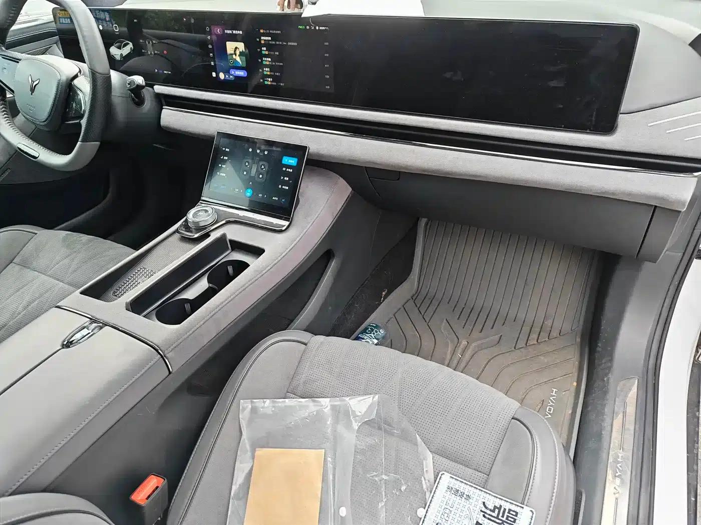 Voyah Chase 2023 AWD Standard Edition — миниатюра 9