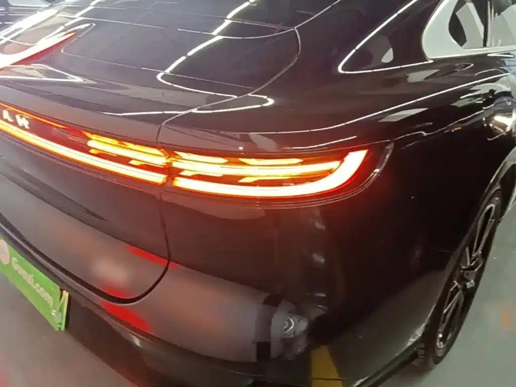 Voyah Chasing the Light 2024 PHEV AWD Long Range Flagship Edition — миниатюра 8