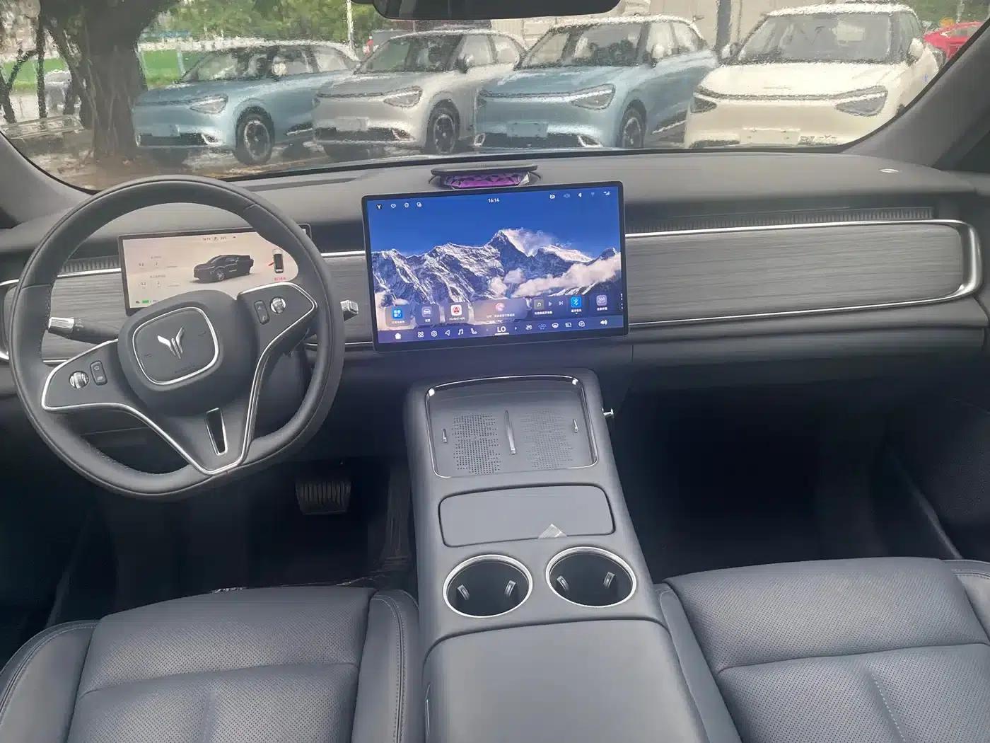 Voyah 2025 Rear-Wheel Drive Qiankun Edition — миниатюра 3