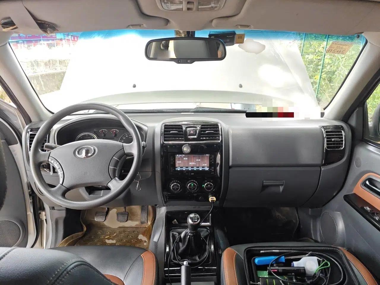 Great Wall Wingle 5 2013 2.0T European Version Two-Wheel Drive Elite Edition 6MT Big Double Cab GW4D20B — миниатюра 9