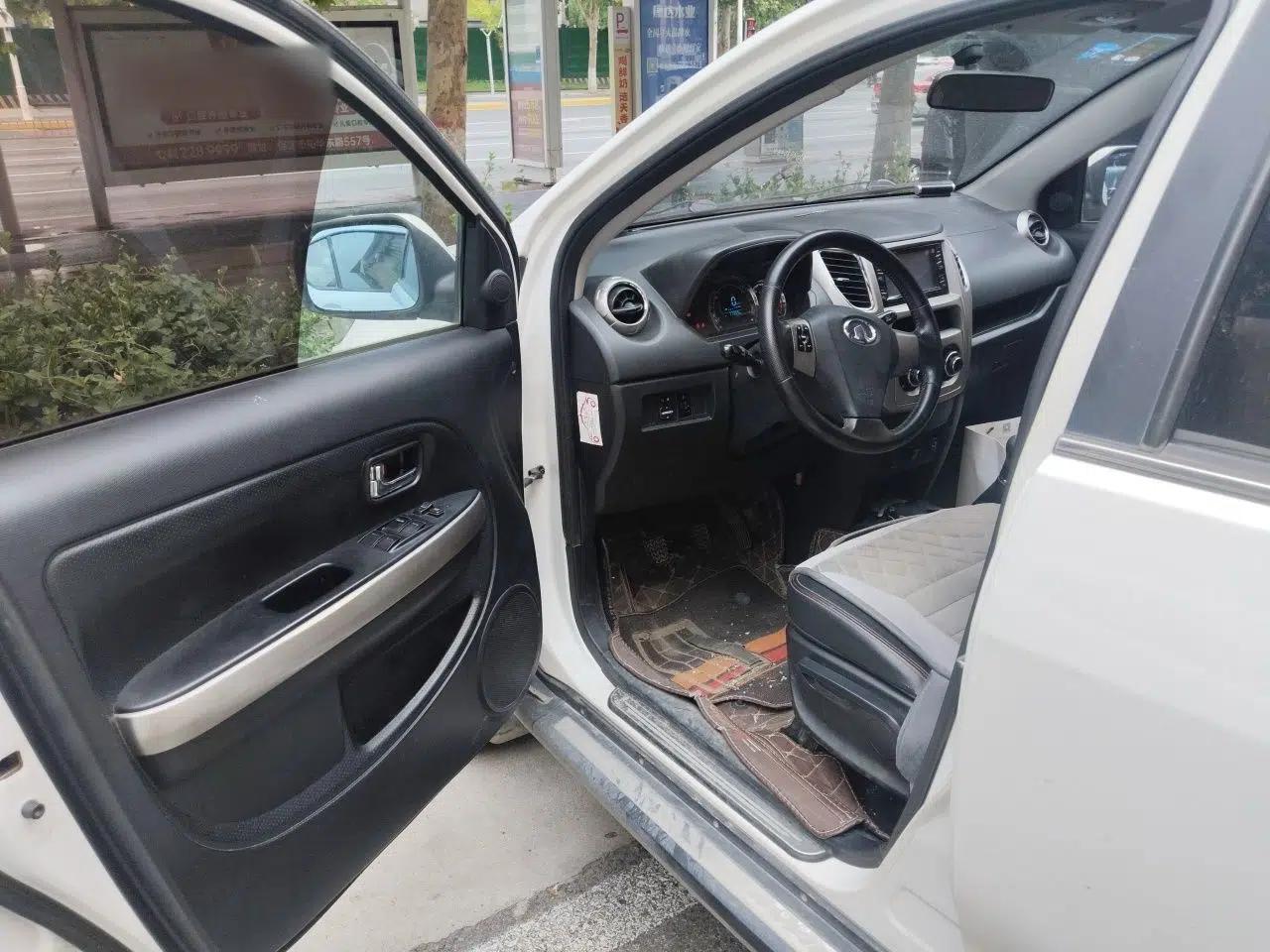 Great Wall M4 2012 1.5L Manual Luxury Version — миниатюра 16