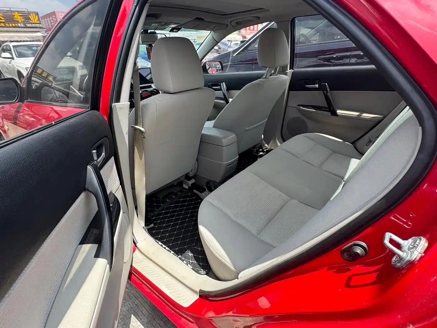 Mazda 6 2011 2.0L Automatic Fashion Edition — миниатюра 5