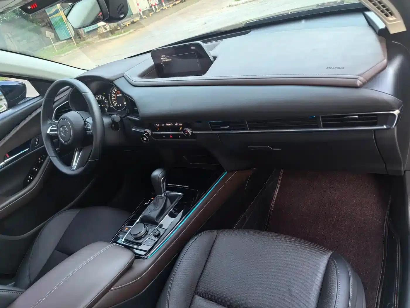 Mazda CX-30 2021 2.0L Automatic Premium Edition — миниатюра 12