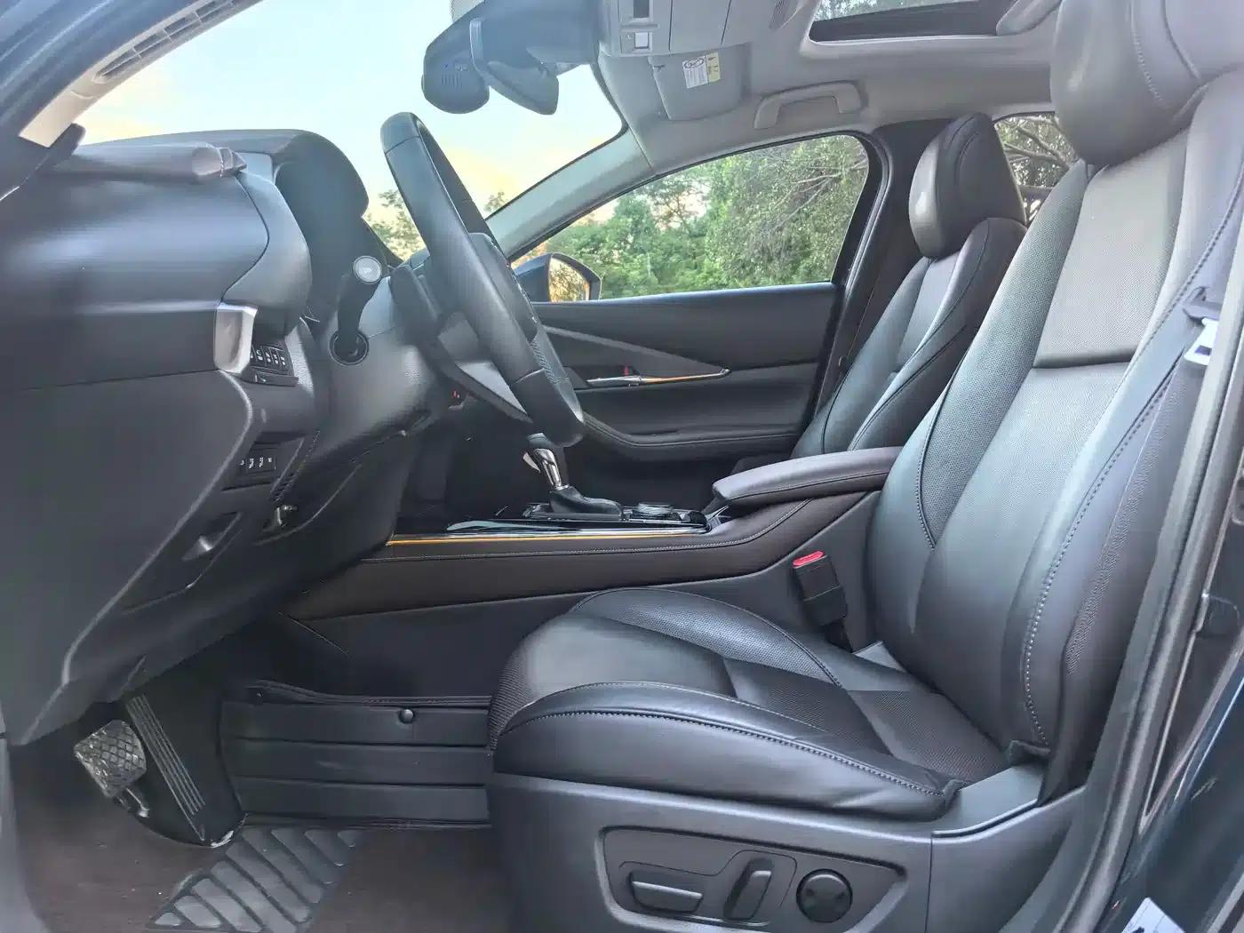 Mazda CX-30 2021 2.0L Automatic Premium Edition — миниатюра 10