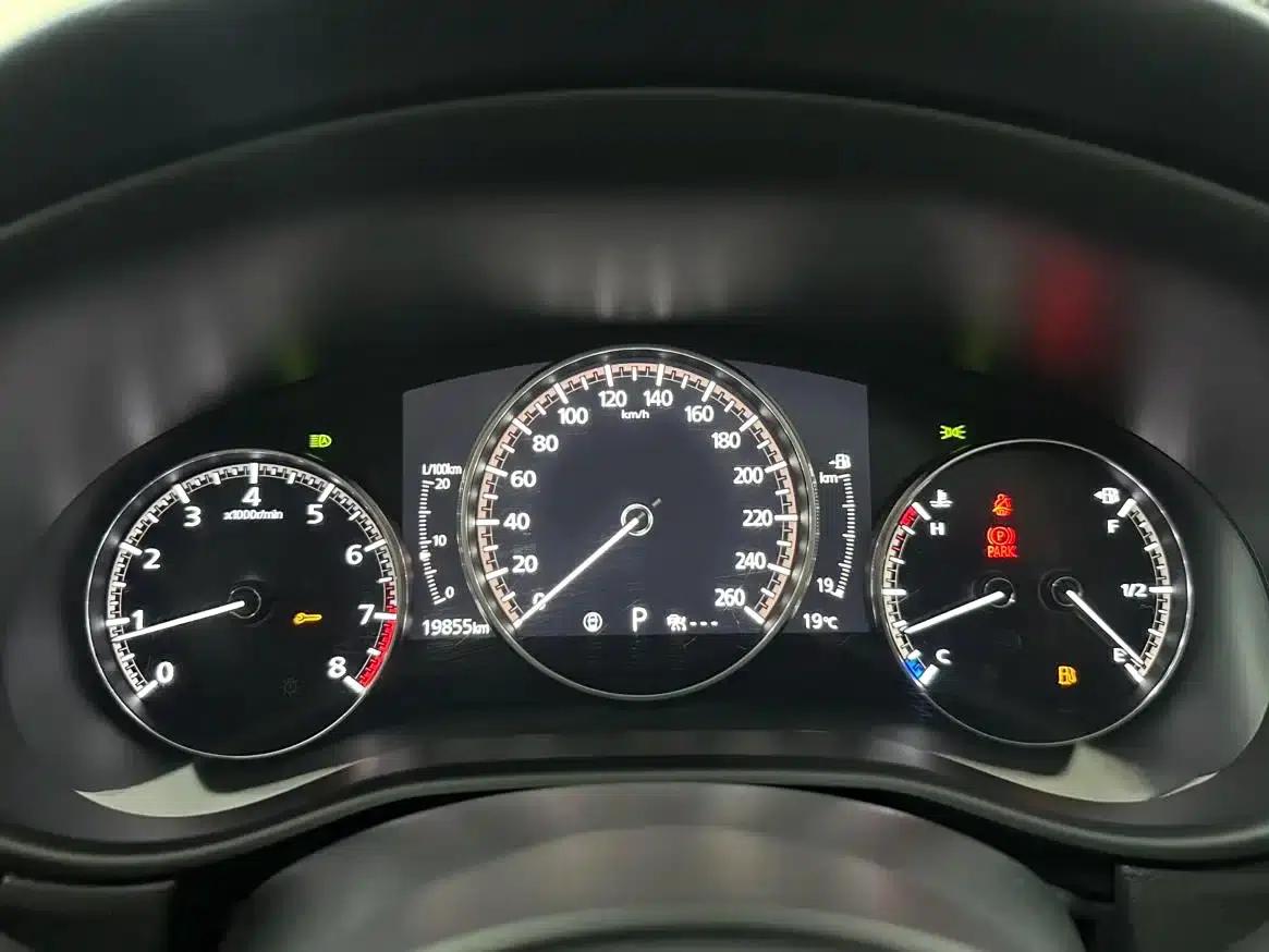 Mazda CX-30 2022 2.0L Automatic Premium Edition — миниатюра 17