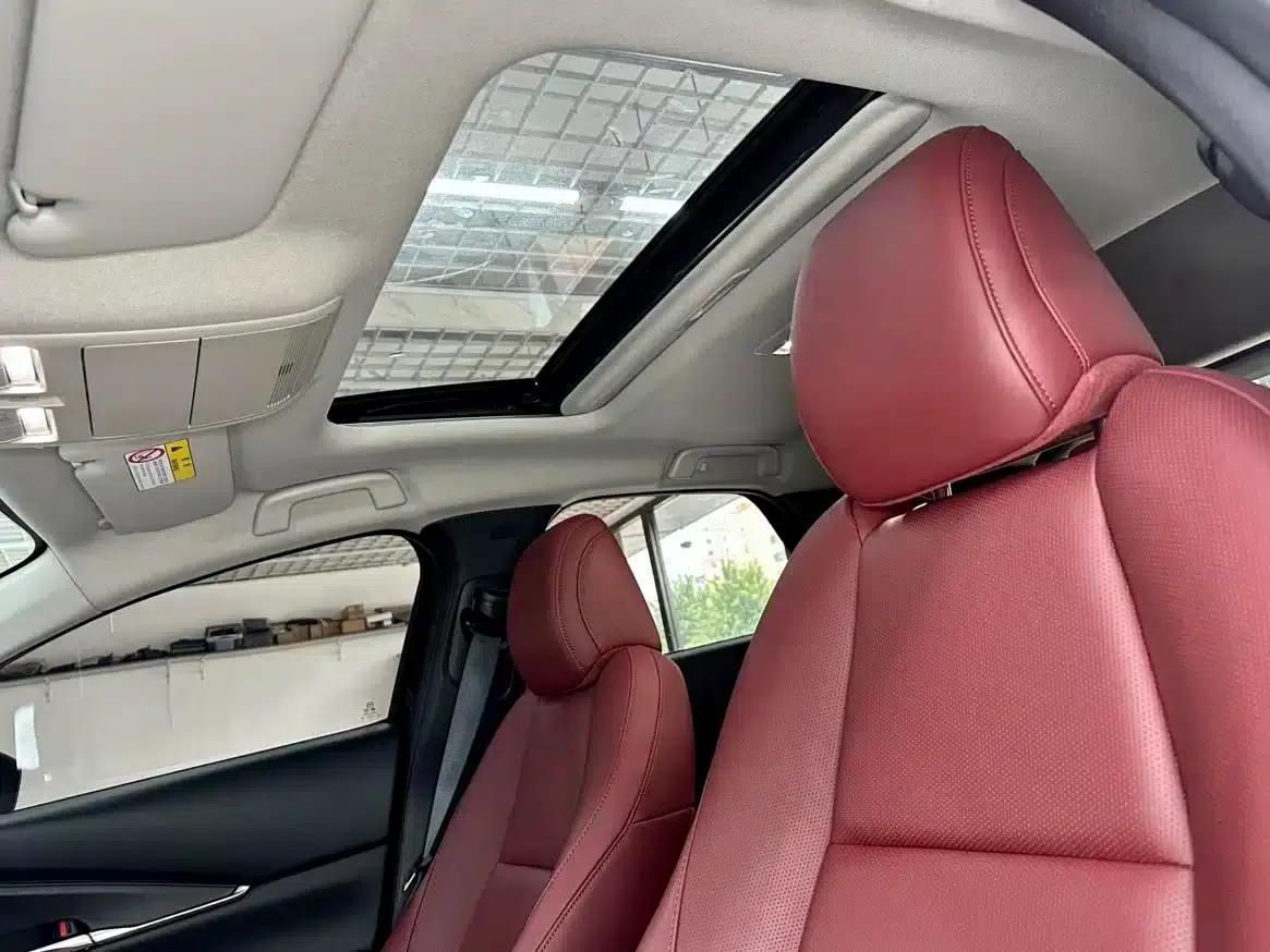 Mazda CX-30 2022 2.0L Automatic Premium Edition — миниатюра 23