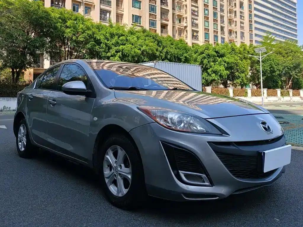 Mazda 3 Axela 2011 Sedan 1.6L Automatic Elite — миниатюра 3