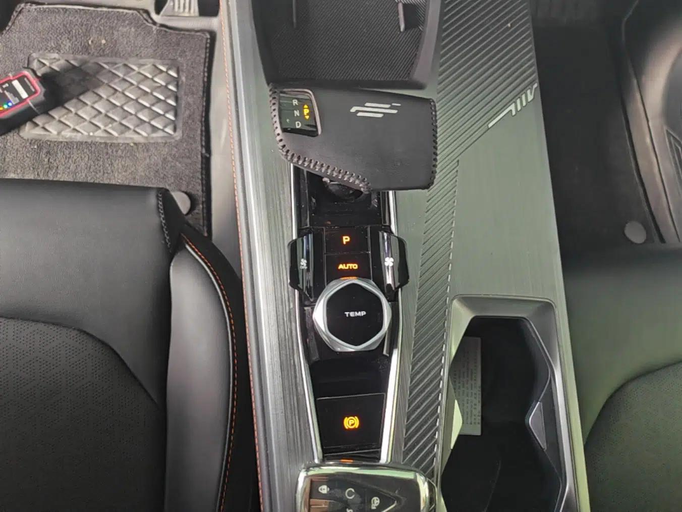 CHANGAN OSHAN Z6 New Energy 2023 ZhiDian iDD 150KM Flagship PLUS Smart Parking Edition — миниатюра 16