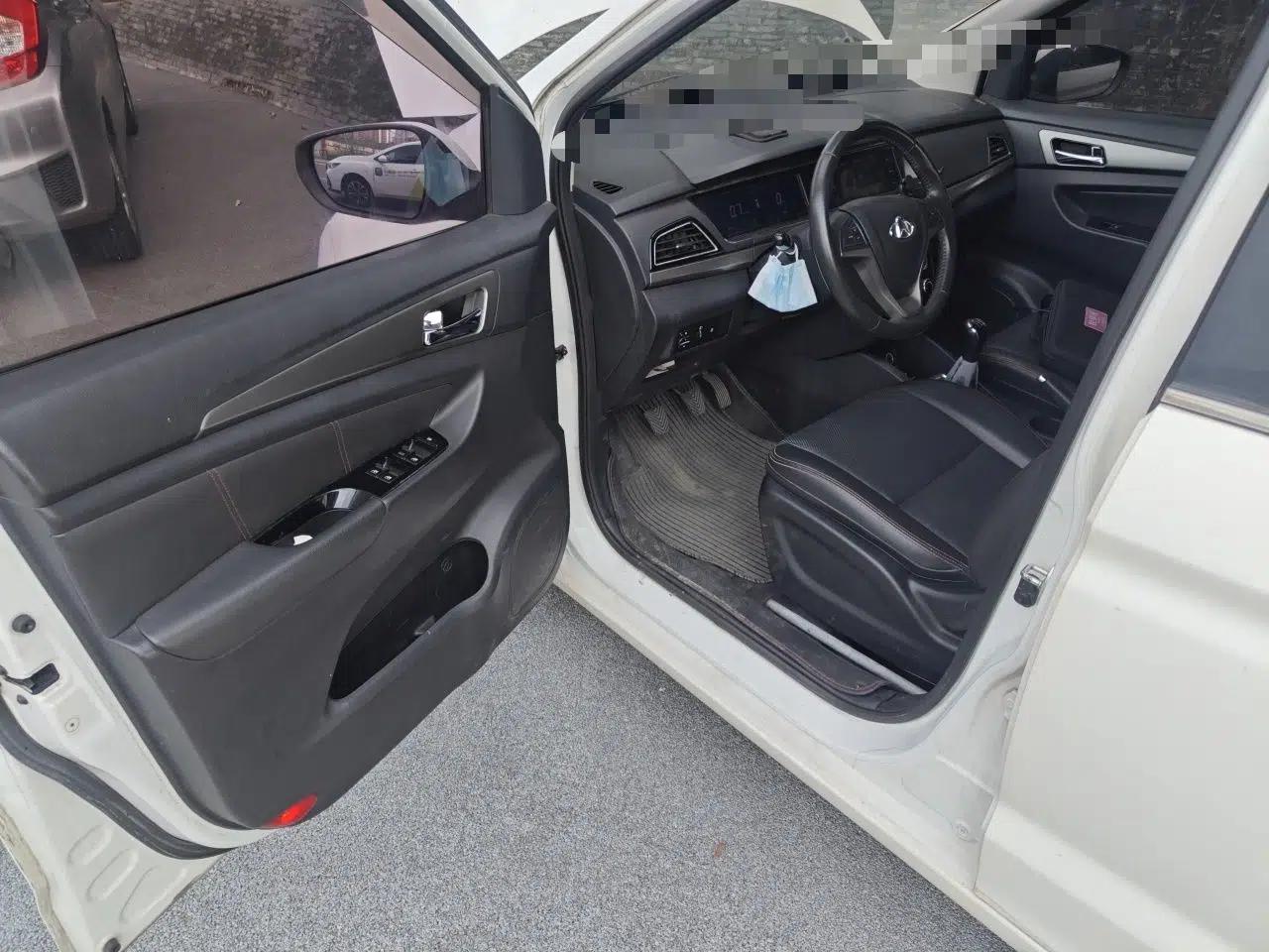 CHANGAN KAICHENG Oushang A600 2016 1.5L Manual Luxury 7-Seater — миниатюра 16