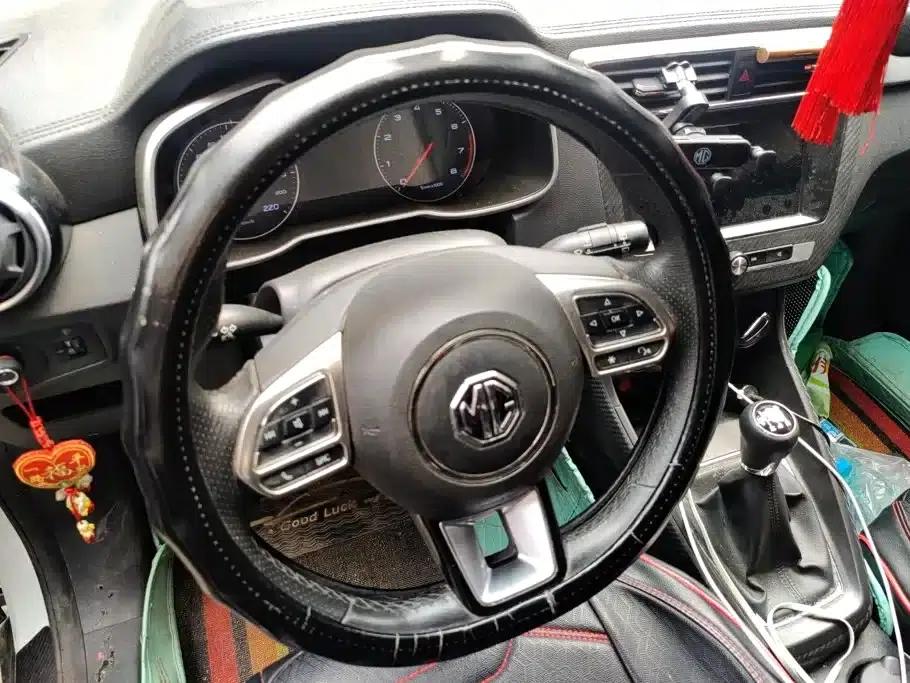 MG ZS 2019 1.5L Manual 65-inch Panoramic Sunroof Global Edition (China VI Emission Standard) — миниатюра 15