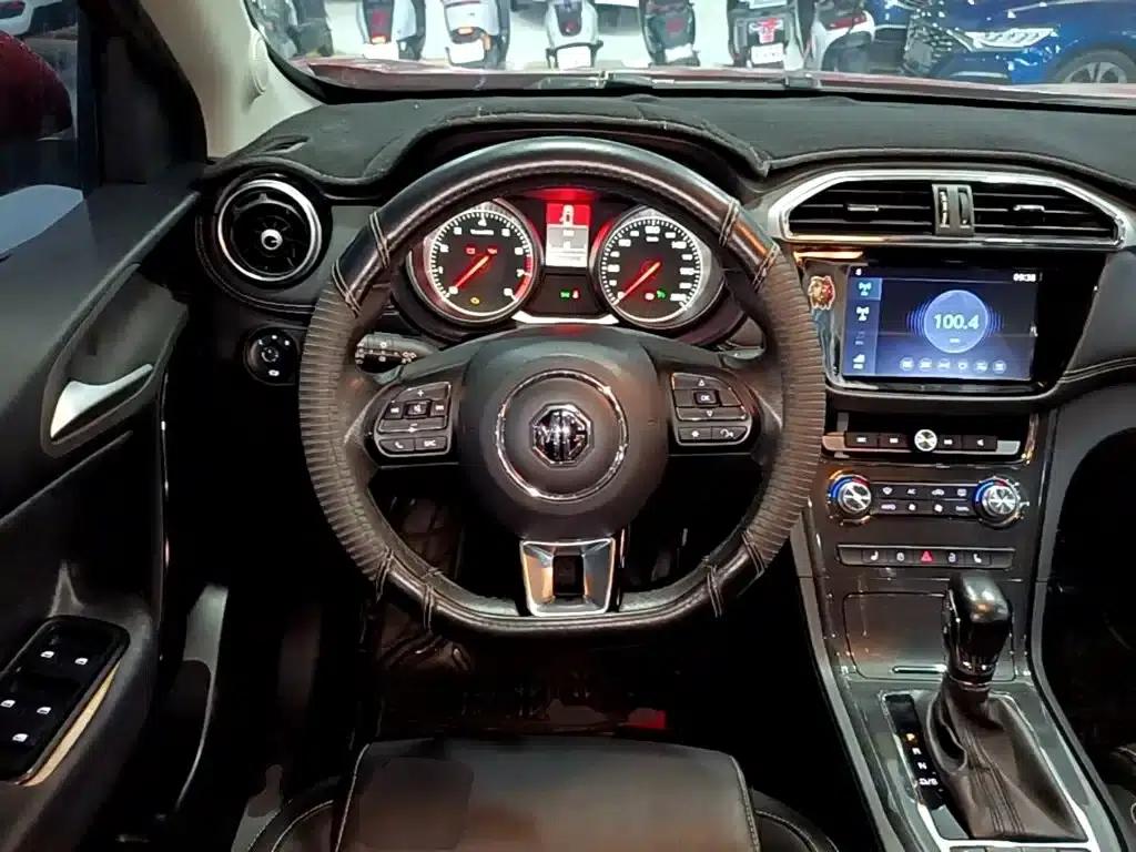 2017 GS 30T Automatic Premium Edition — миниатюра 11