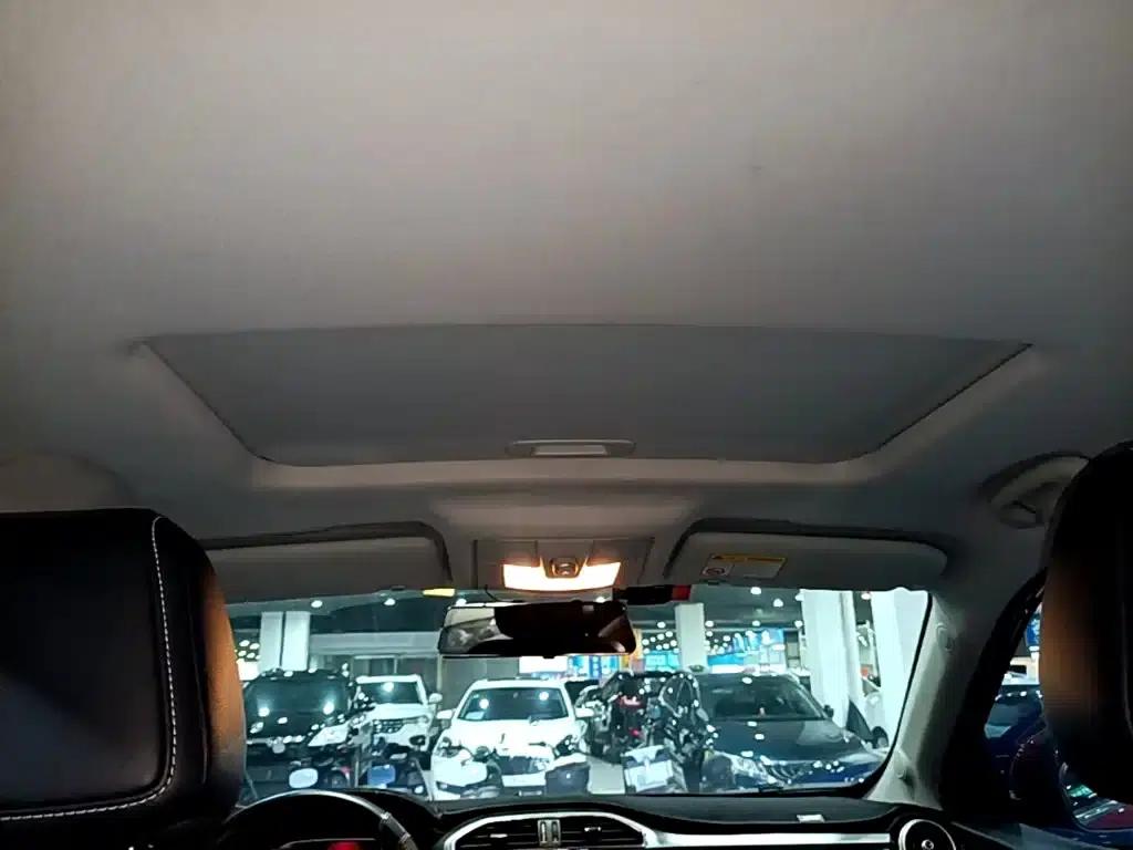 2017 GS 30T Automatic Premium Edition — миниатюра 18