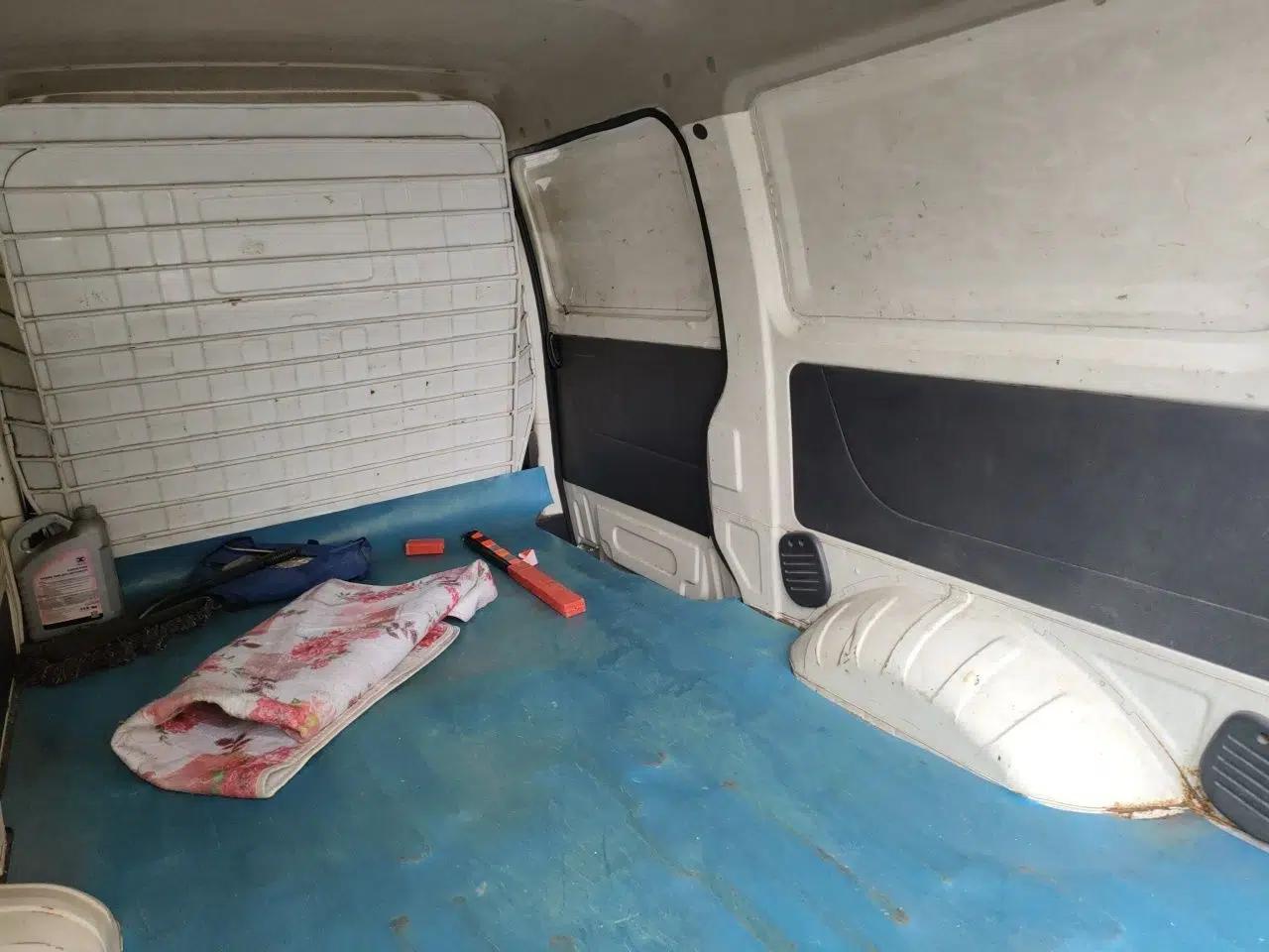 CHANGAN KAICHENG Star 9 2019 1.5L Base Model Van Transporter 4G15S — миниатюра 17