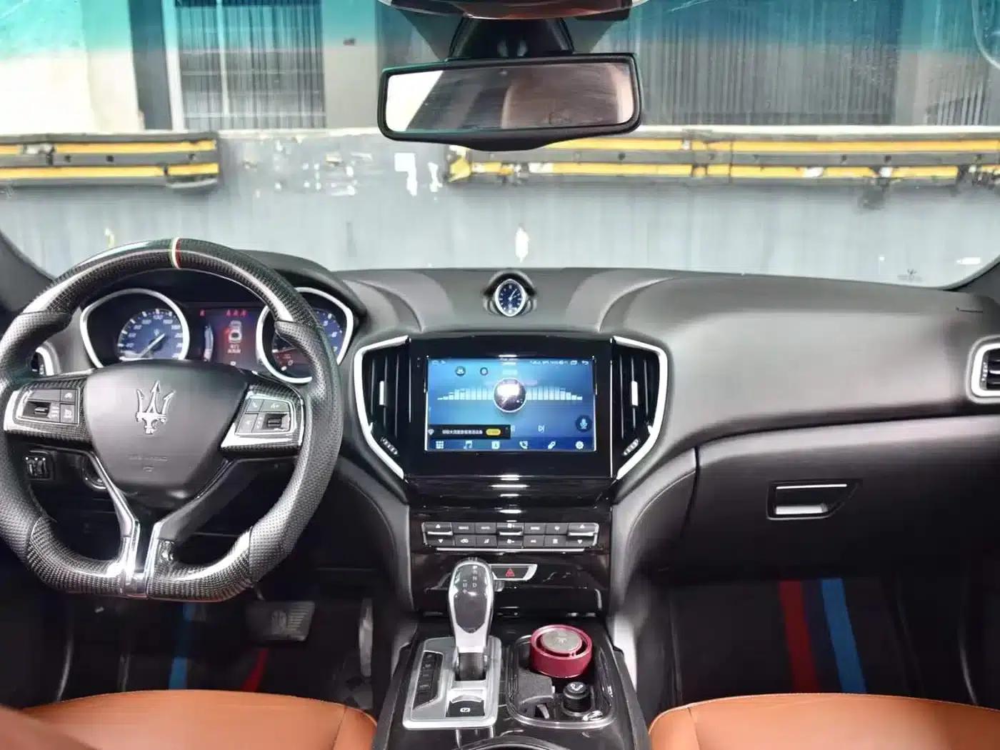 2014 Ghibli 3.0T Standard Edition — миниатюра 8