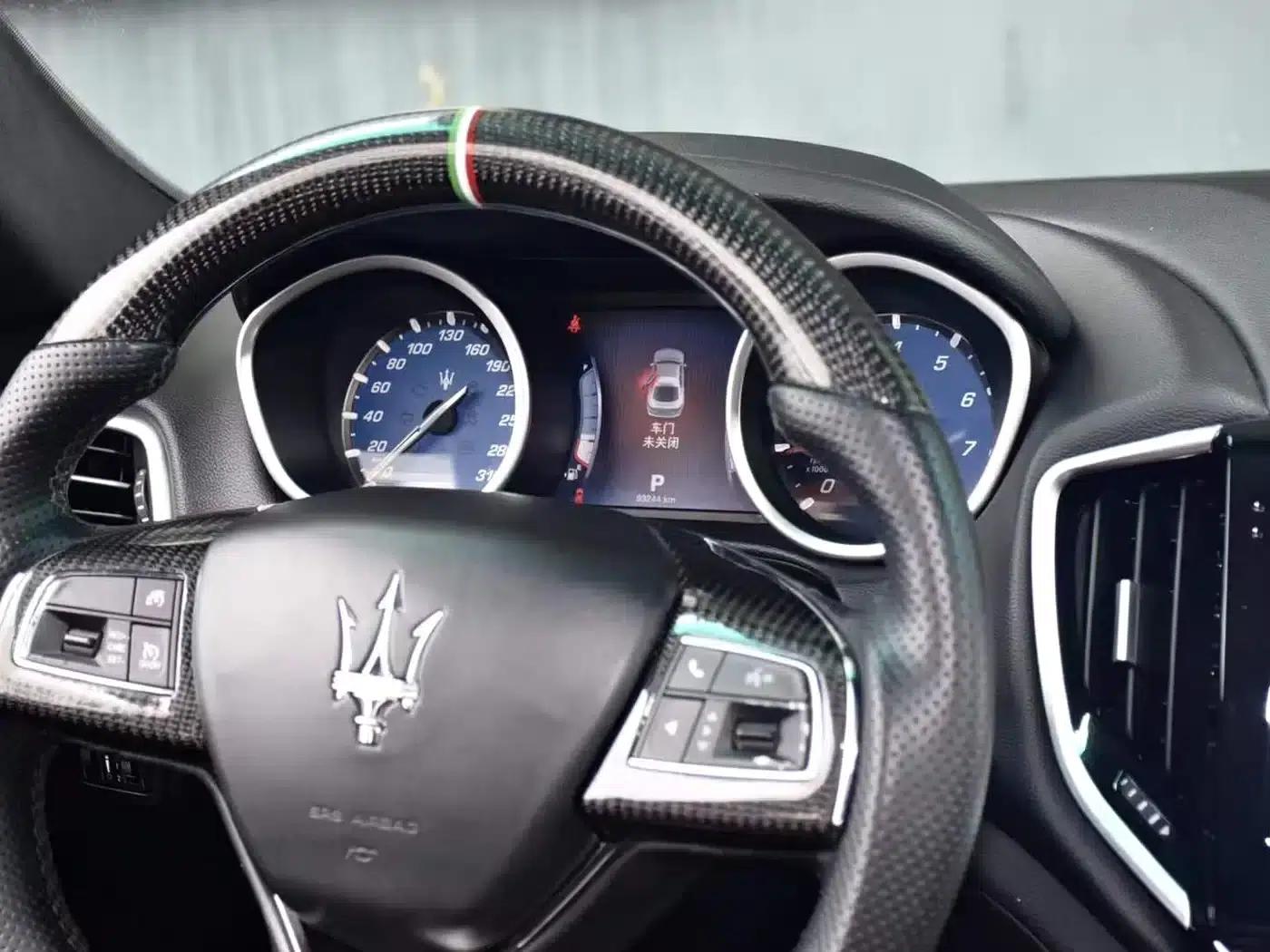 2014 Ghibli 3.0T Standard Edition — миниатюра 9