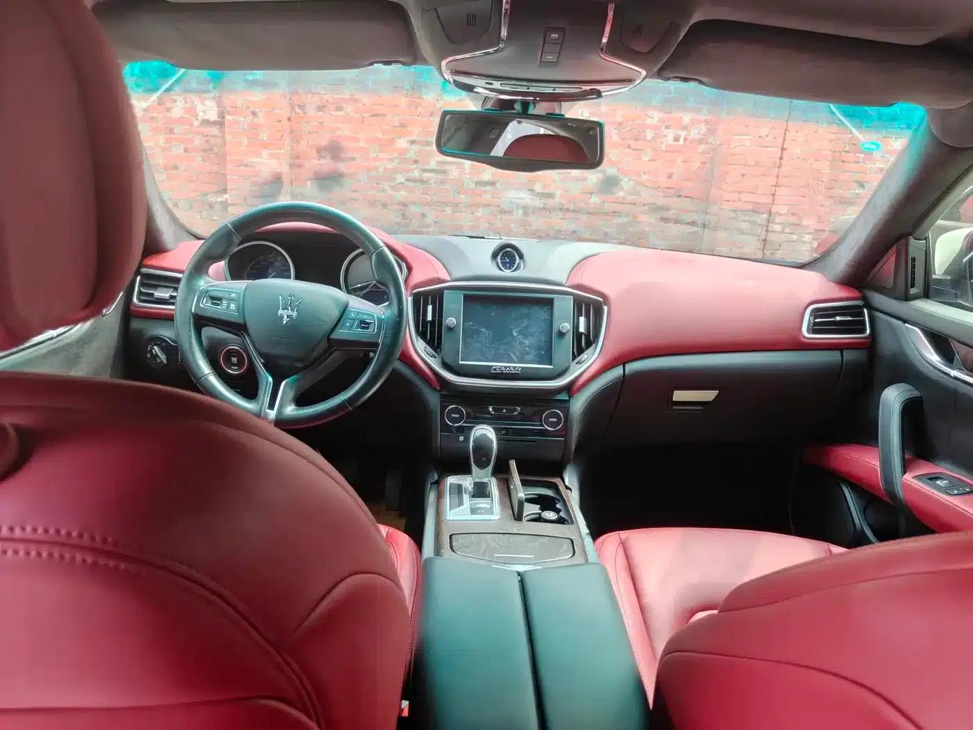 2014 Ghibli 3.0T Standard Edition — миниатюра 11