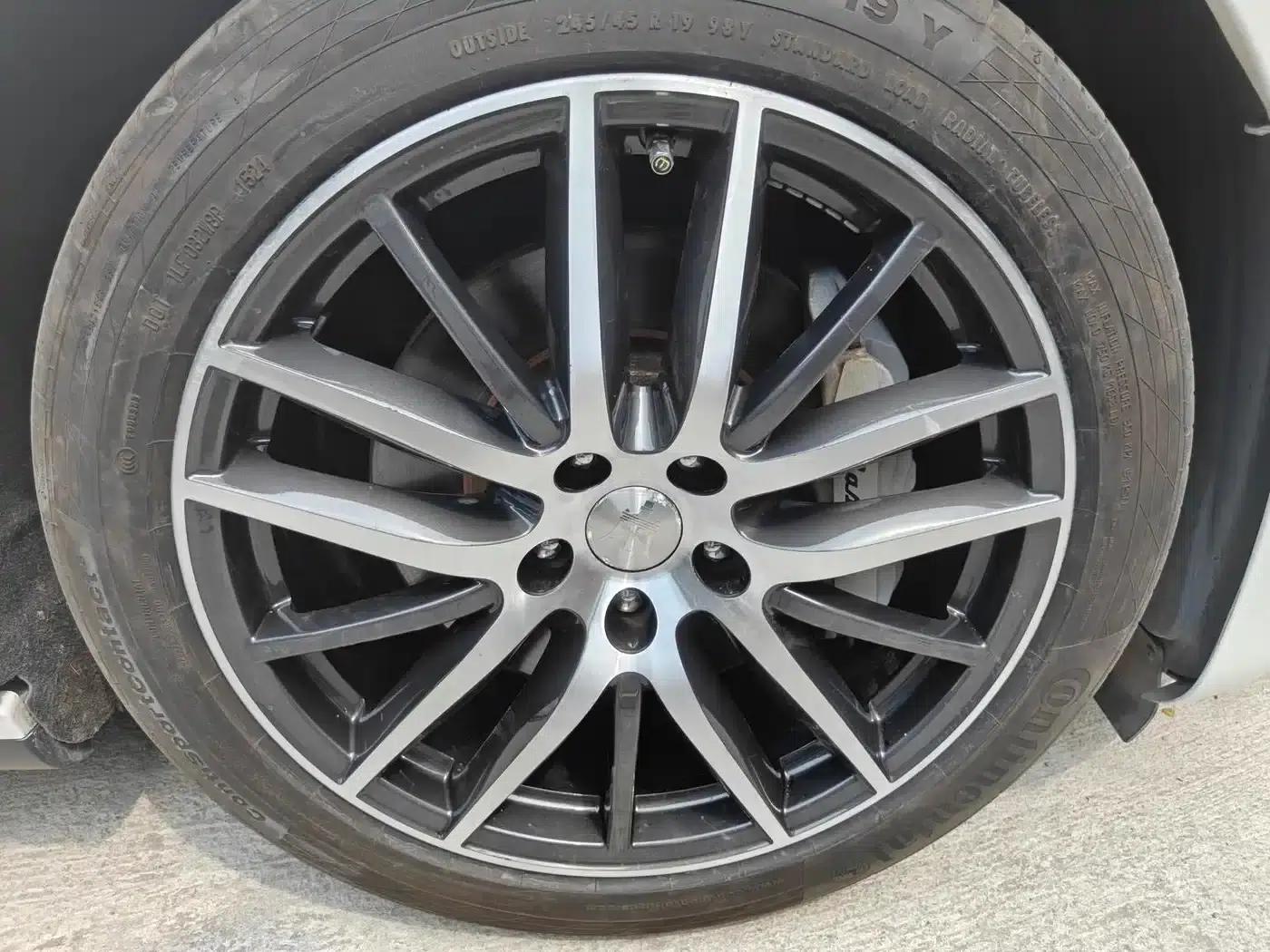 2014 Ghibli 3.0T Standard Edition — миниатюра 16