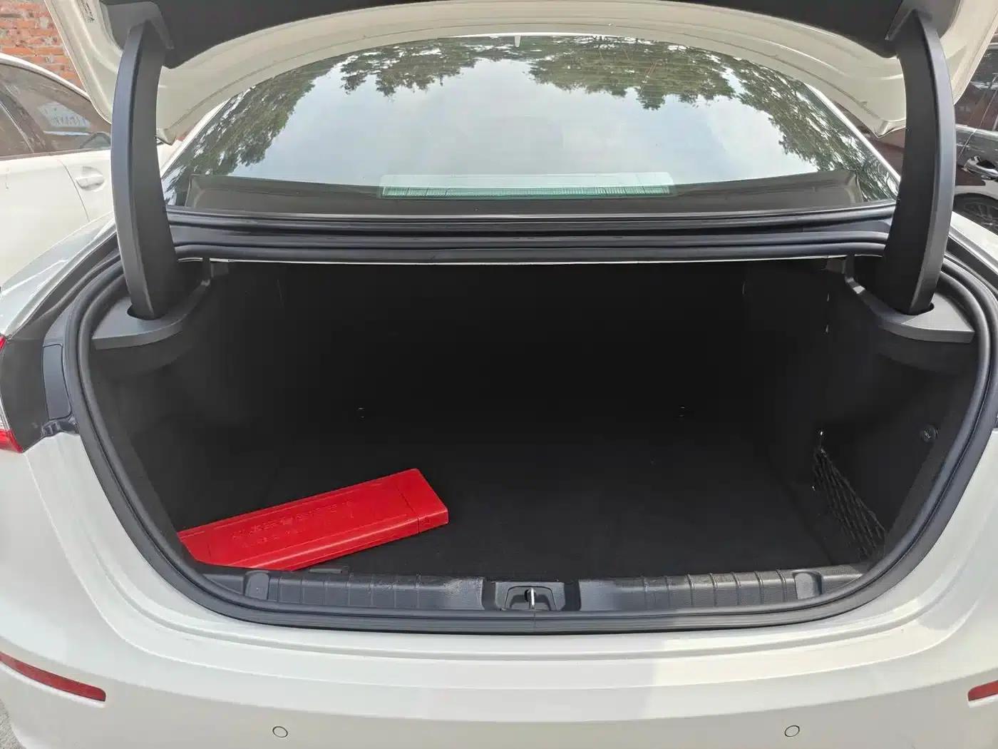 2014 Ghibli 3.0T Standard Edition — миниатюра 19