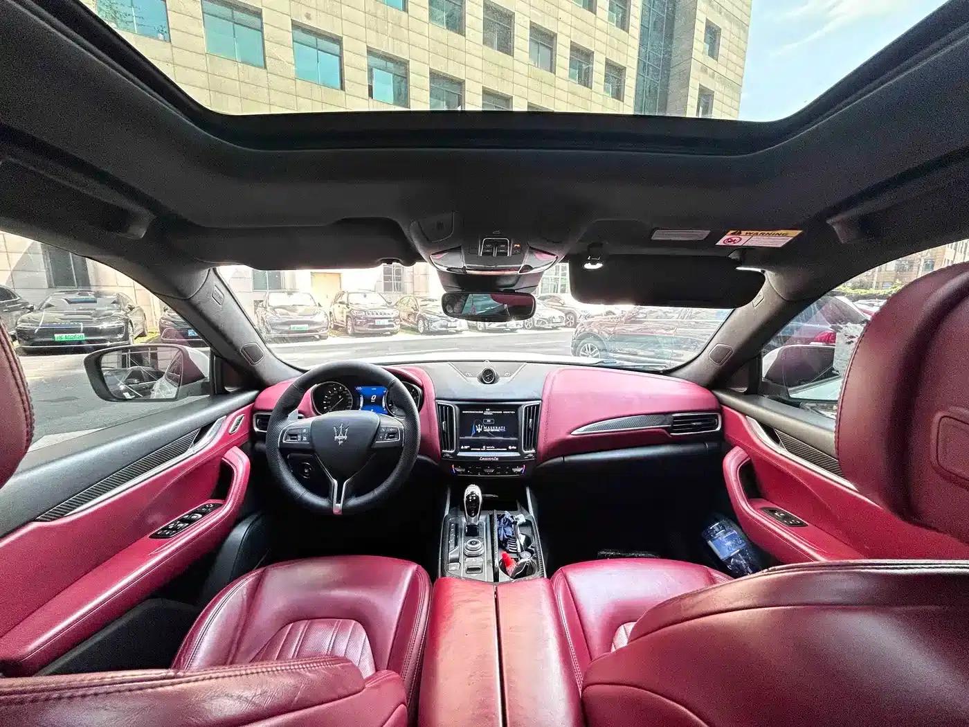 2018 Levante 3.0T Classic Edition — миниатюра 13