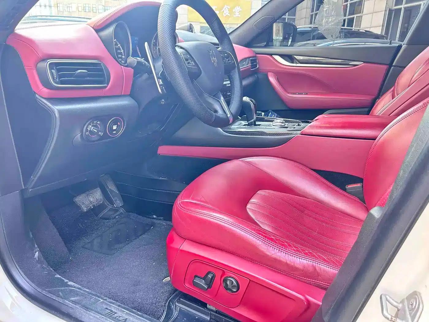 2018 Levante 3.0T Classic Edition — миниатюра 14