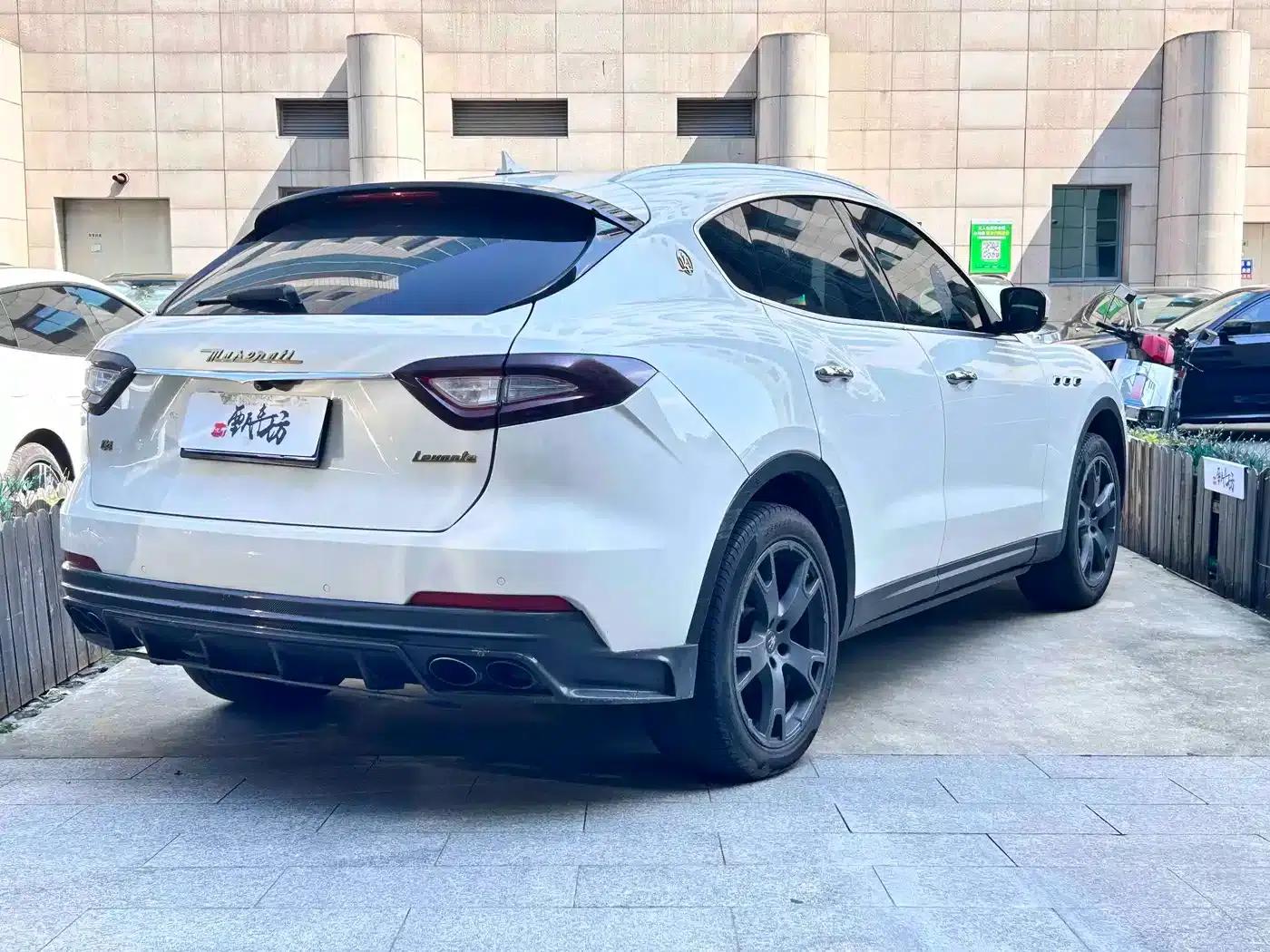 2018 Levante 3.0T Classic Edition — миниатюра 3
