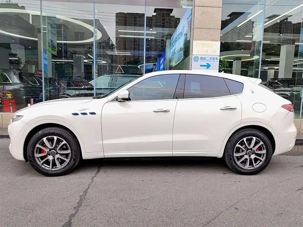 2022 Levante 2.0T GT Sport Edition — миниатюра 3