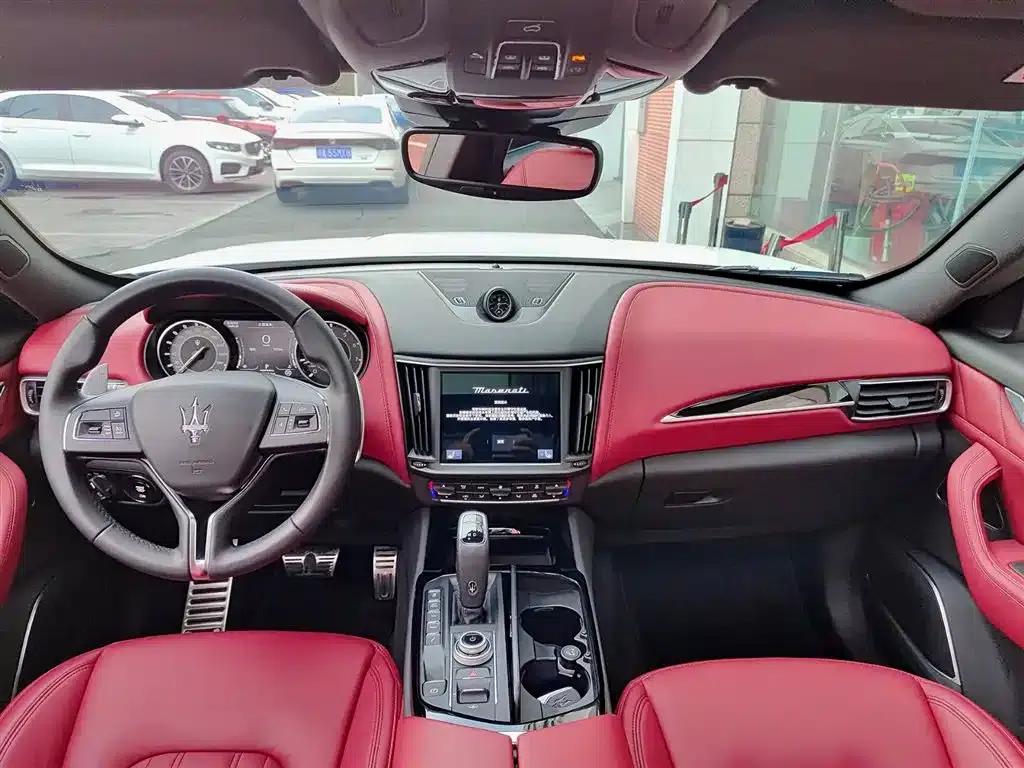 2022 Levante 2.0T GT Sport Edition — миниатюра 10