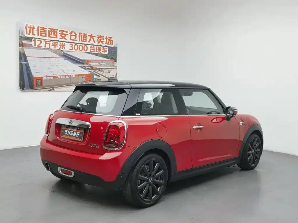 MINI 2019 1.5T COOPER Artist — миниатюра 2