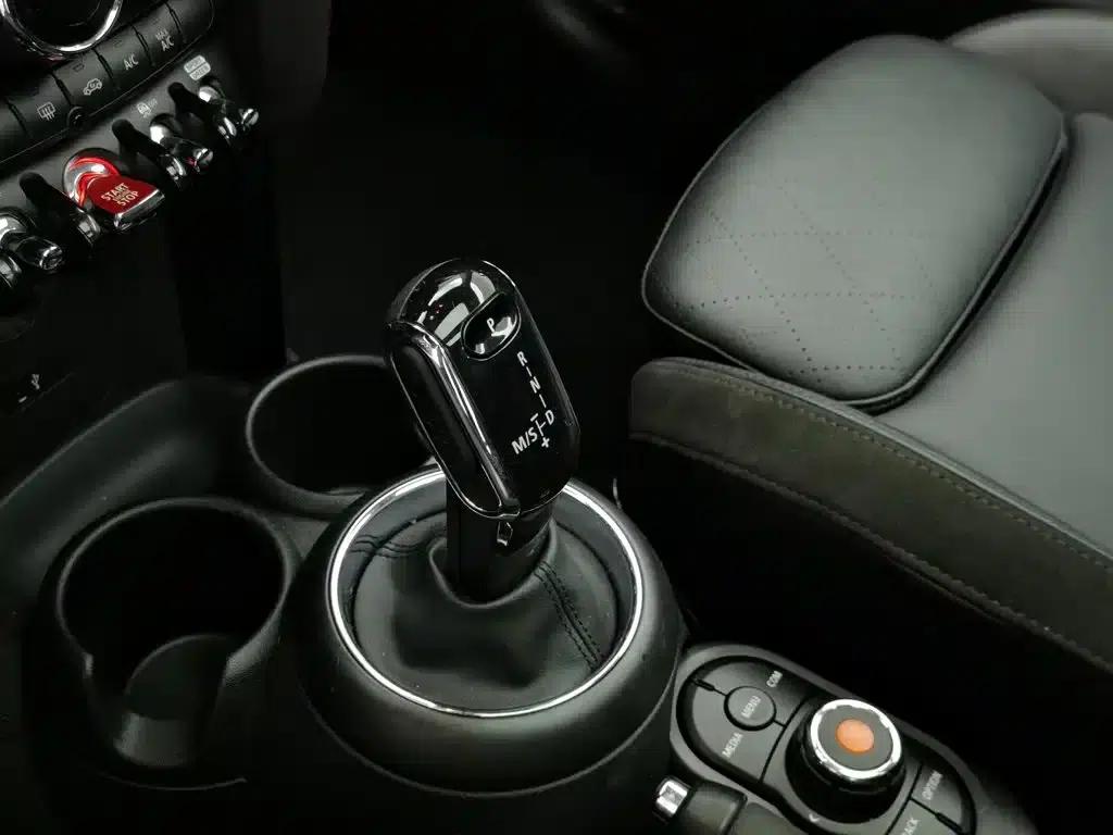 MINI 2019 1.5T COOPER Artist — миниатюра 13