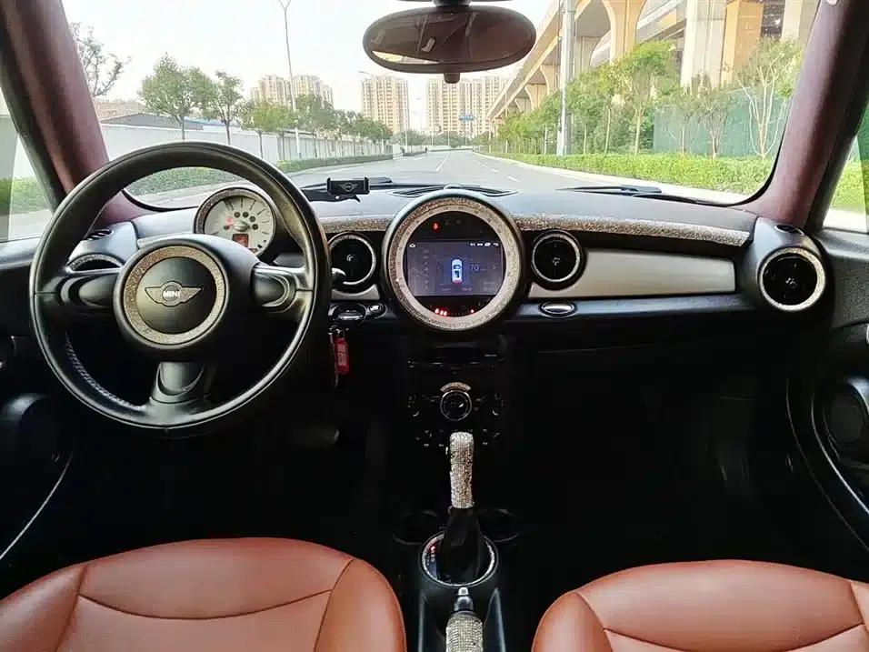 MINI 2013 1.6L ONE Limited Edition - First Model — миниатюра 5