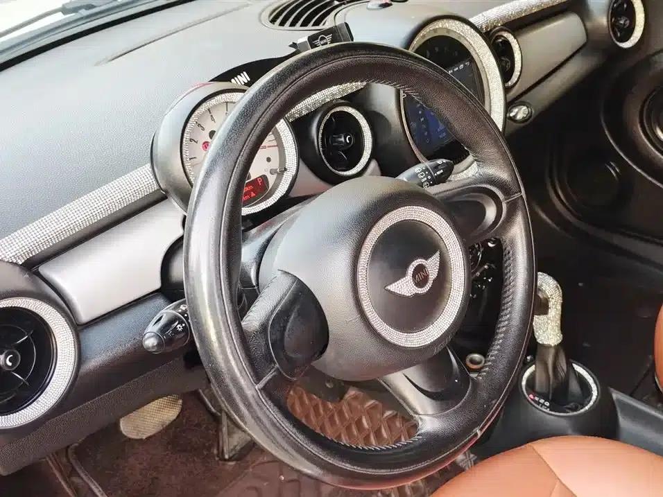 MINI 2013 1.6L ONE Limited Edition - First Model — миниатюра 10