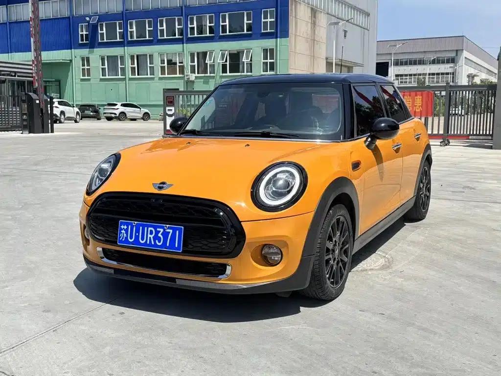 2016 MINI 1.5T COOPER SEVEN 5-Door — миниатюра 1
