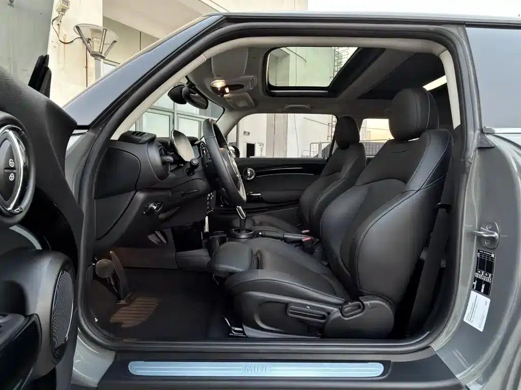 MINI 2022 Facelift 1.5T COOPER Classic — миниатюра 5