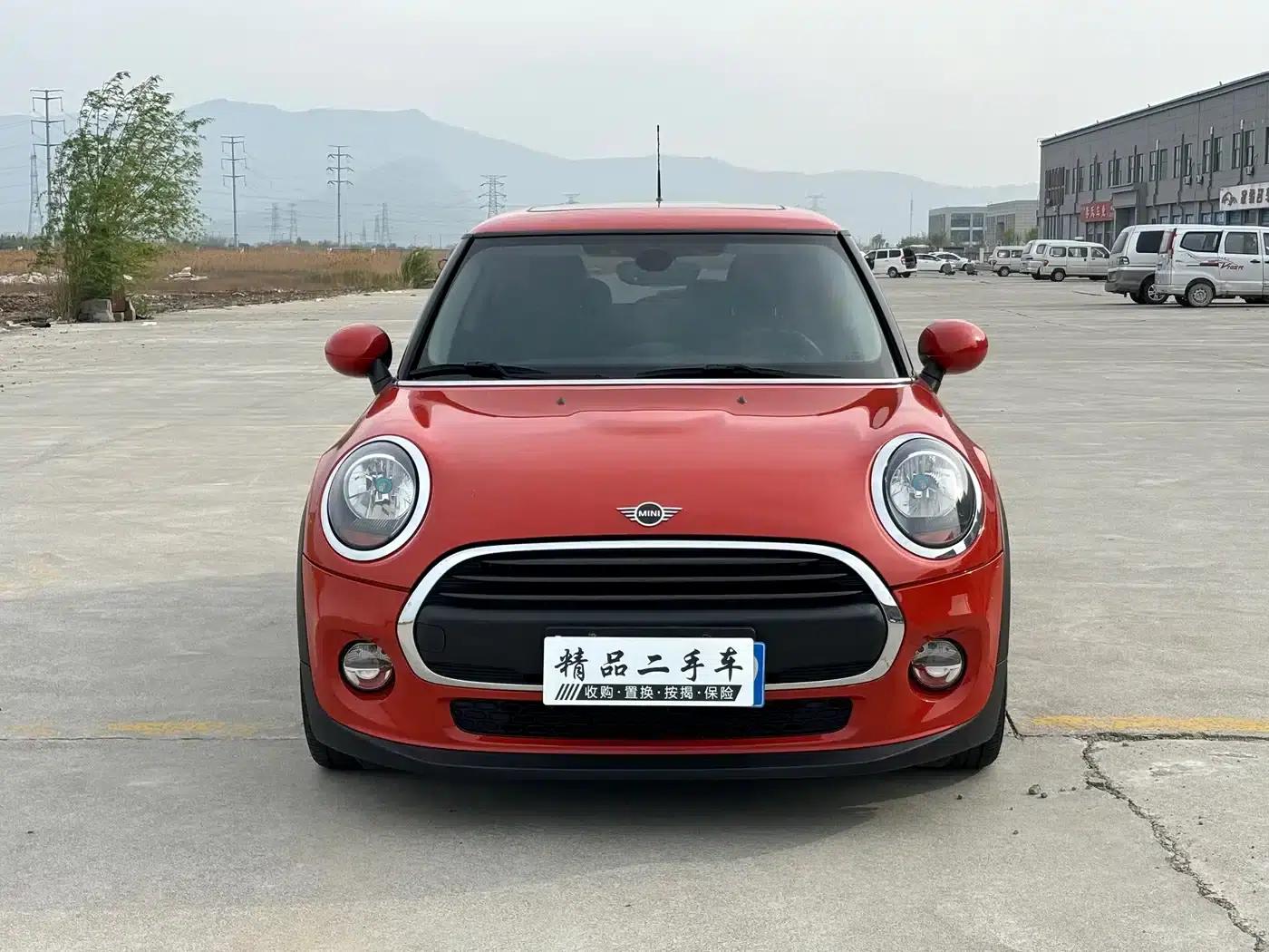 2018 MINI 1.5T ONE PLUS — миниатюра 2