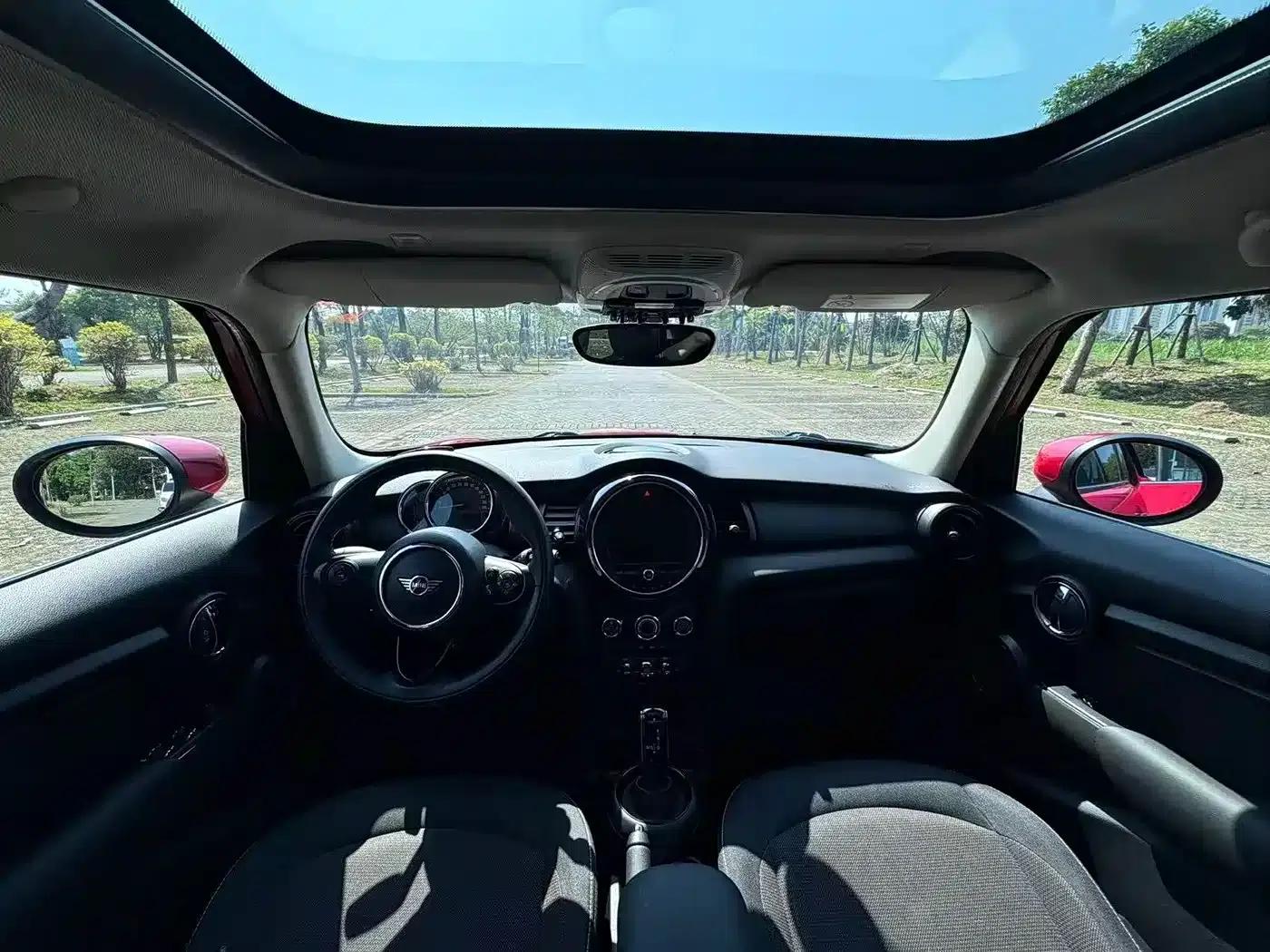 2018 MINI 1.5T ONE 5-Door Edition — миниатюра 12