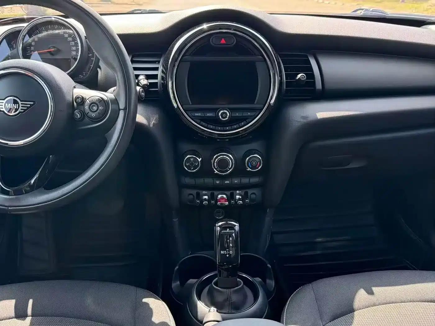2018 MINI 1.5T ONE 5-Door Edition — миниатюра 13