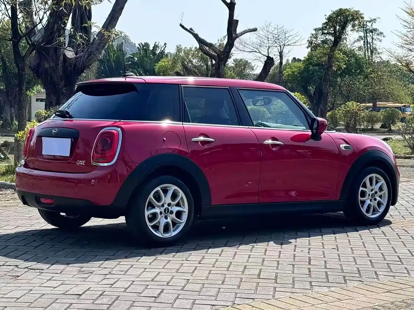 2018 MINI 1.5T ONE 5-Door Edition — миниатюра 5