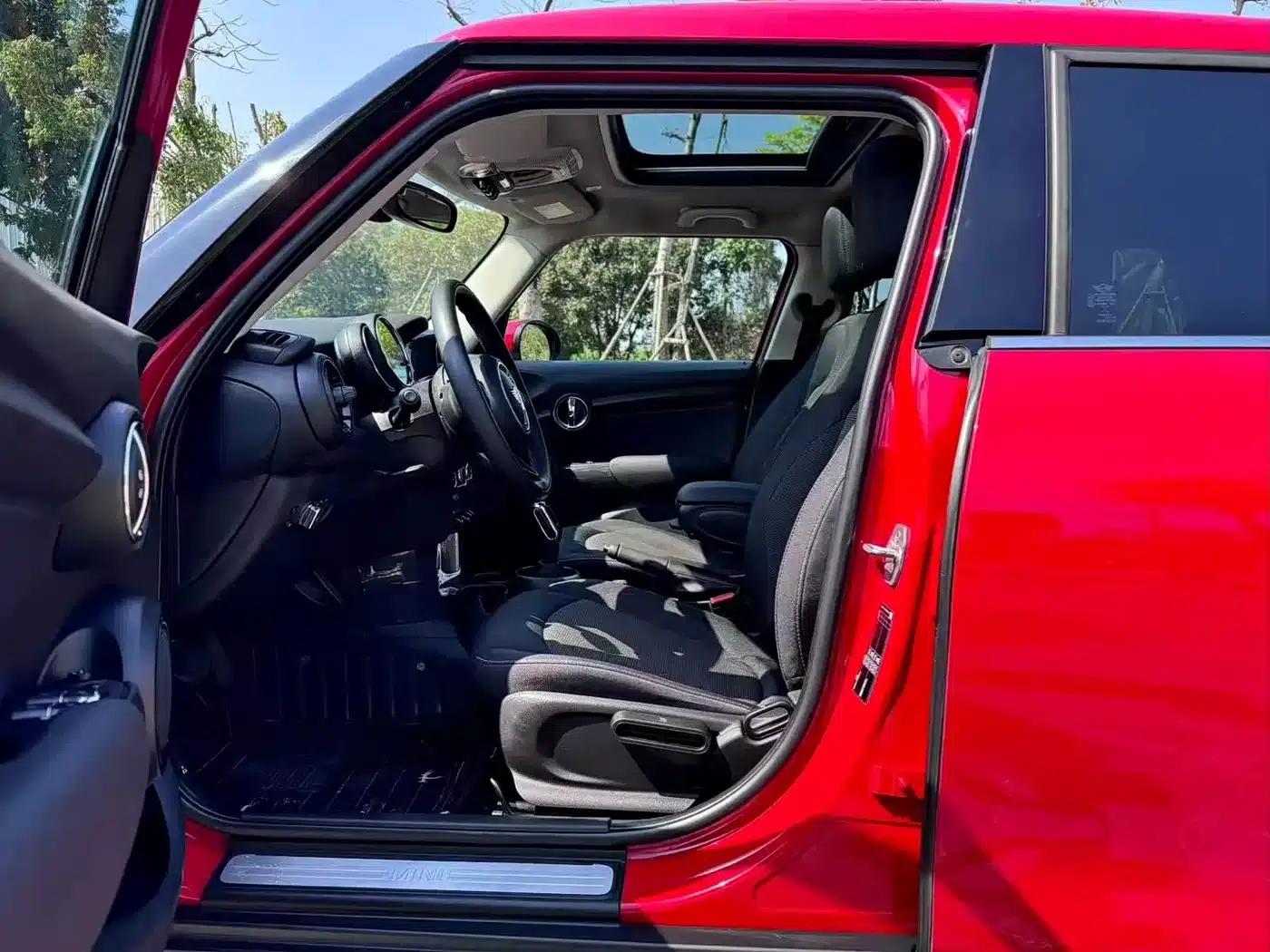 2018 MINI 1.5T ONE 5-Door Edition — миниатюра 8