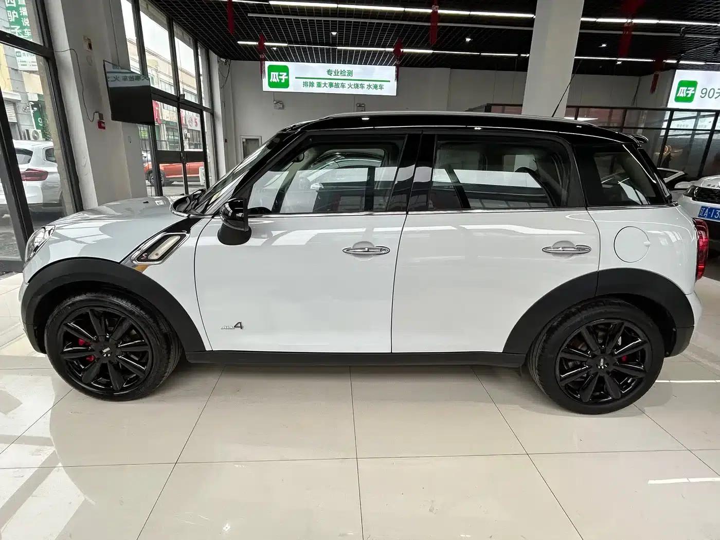 MINI COUNTRYMAN 2011 1.6T COOPER S ALL4 — миниатюра 4