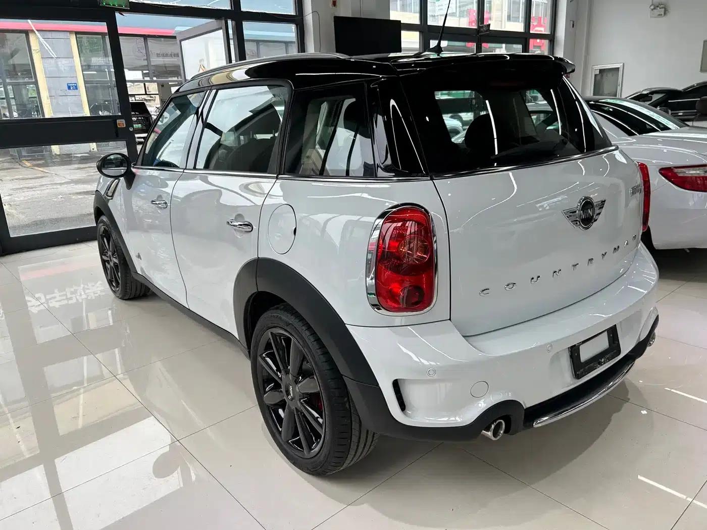 MINI COUNTRYMAN 2011 1.6T COOPER S ALL4 — миниатюра 5