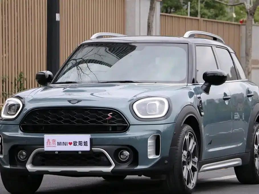 2023 MINI COUNTRYMAN Facelift 2.0T COOPER S ALL4 Connoisseur — миниатюра 1